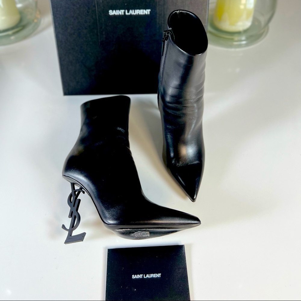 Saint Laurent Black Ankle boot w/SYL signature heel